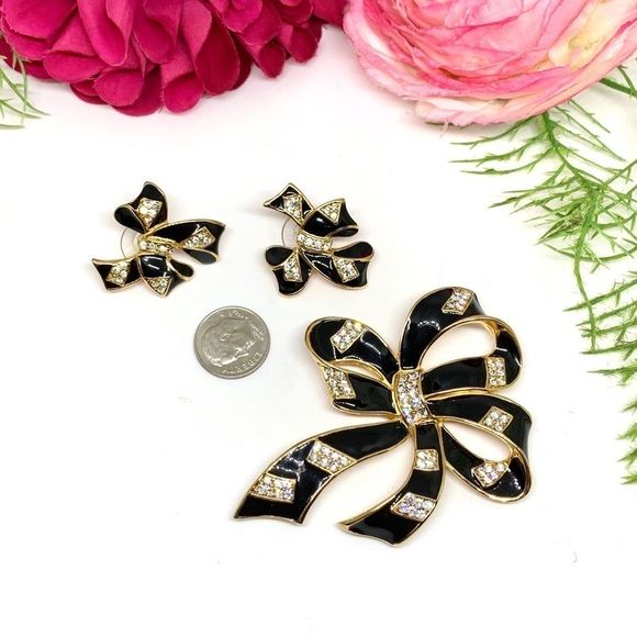 VINTAGE⚜️RARE TRIFARI Enamel Black Bow Brooch Set - Picture 13 of 14